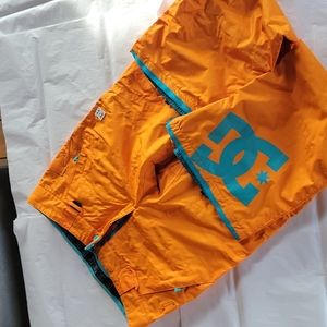 Snowboarding pants
